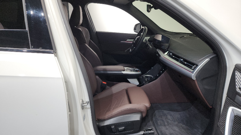 car BMW iX id60324 photo #11