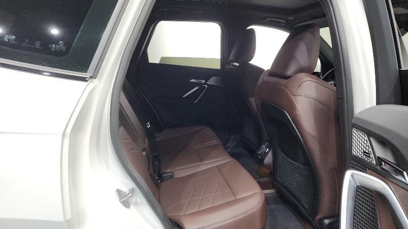 car BMW iX id60324 photo #12