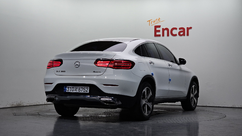 car Mercedes Benz GLC id60359 photo #2