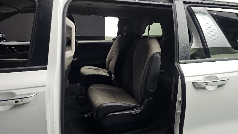 car KIA Carnival id60378 photo #11