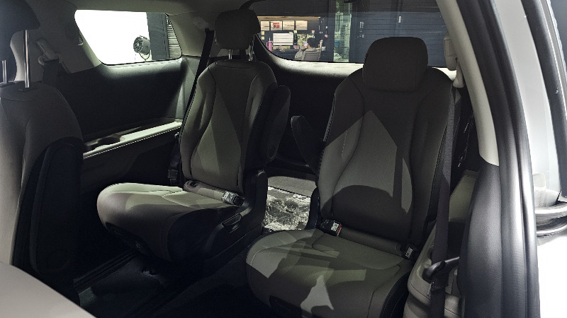 car KIA Carnival id60378 photo #12