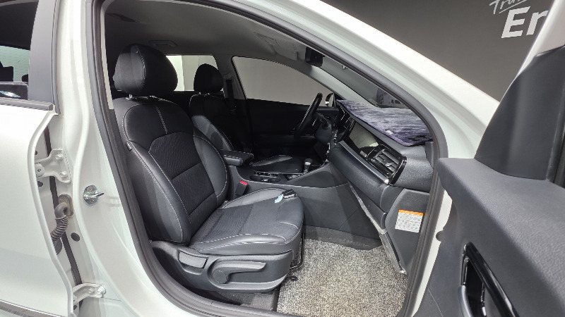 car KIA Niro id60385 photo #10