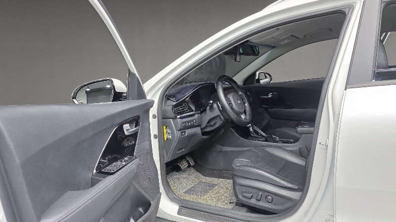 car KIA Niro id60385 photo #11