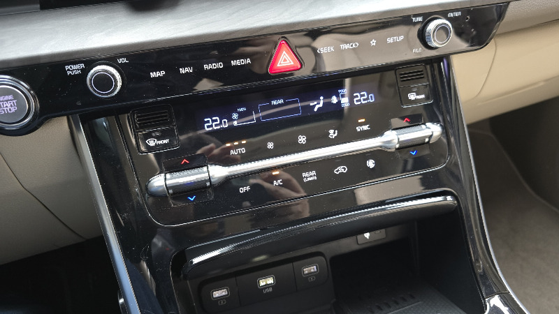 car KIA Carnival id60436 photo #19