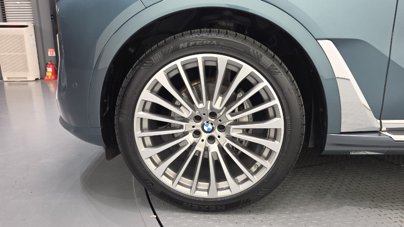 car BMW X7 id60506 photo #5