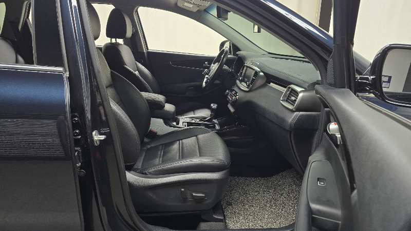 car KIA Sorento id60582 photo #11