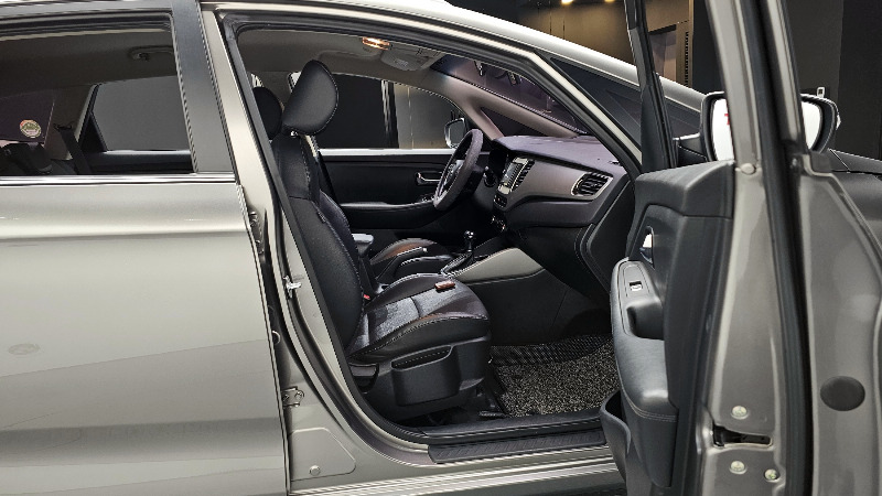 car KIA Carens id60596 photo #11