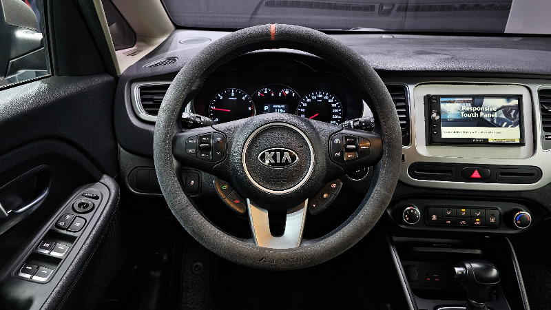 car KIA Carens id60596 photo #13