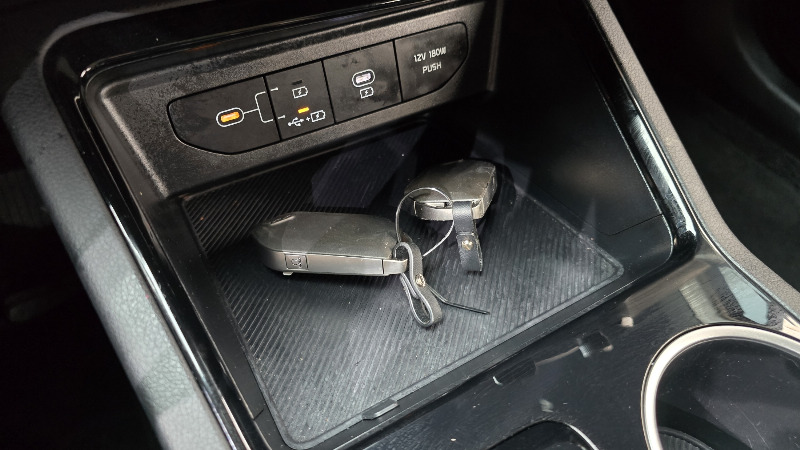 car KIA K5 id60636 photo #16
