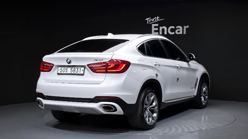 car BMW X6 id60683 photo #2