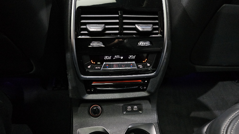 car BMW X7 id60743 photo #18