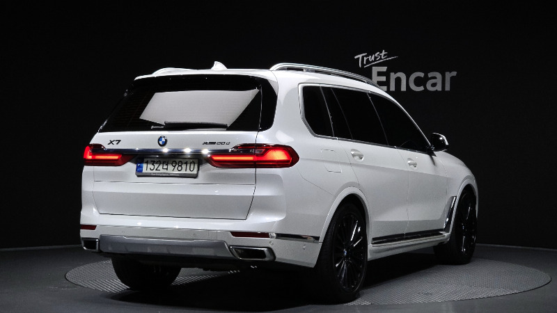car BMW X7 id60743 photo #2