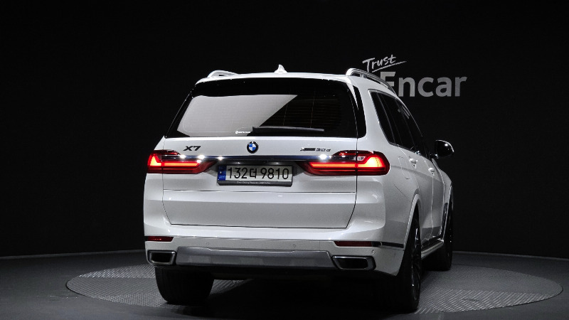 car BMW X7 id60743 photo #4