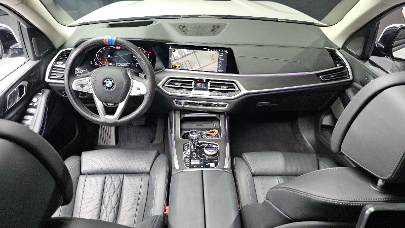 car BMW X7 id60743 photo #7