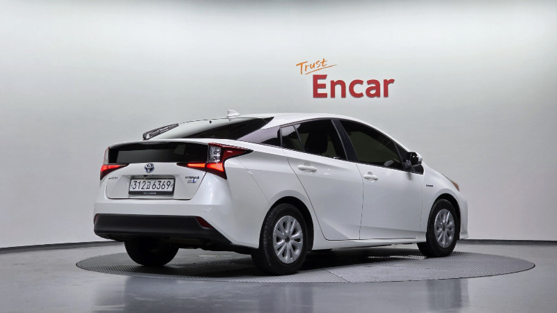 car Toyota Prius id60840 photo #2