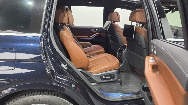 car BMW X7 id60861 photo #12