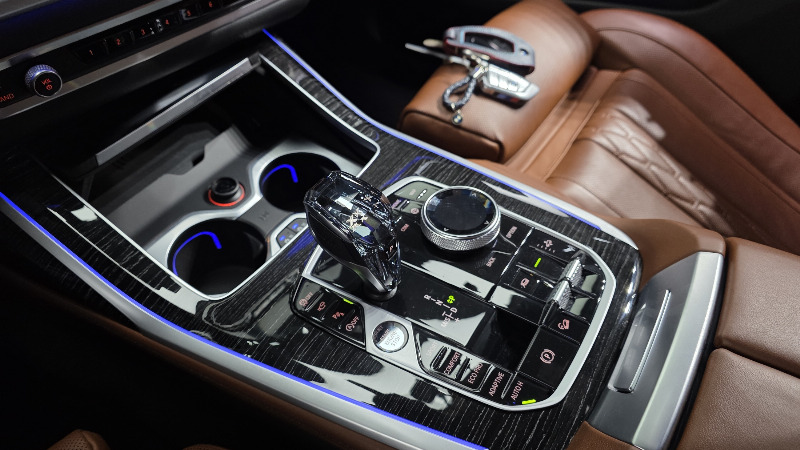 car BMW X7 id60861 photo #9