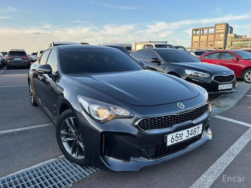 car KIA Stinger id60889 main photo