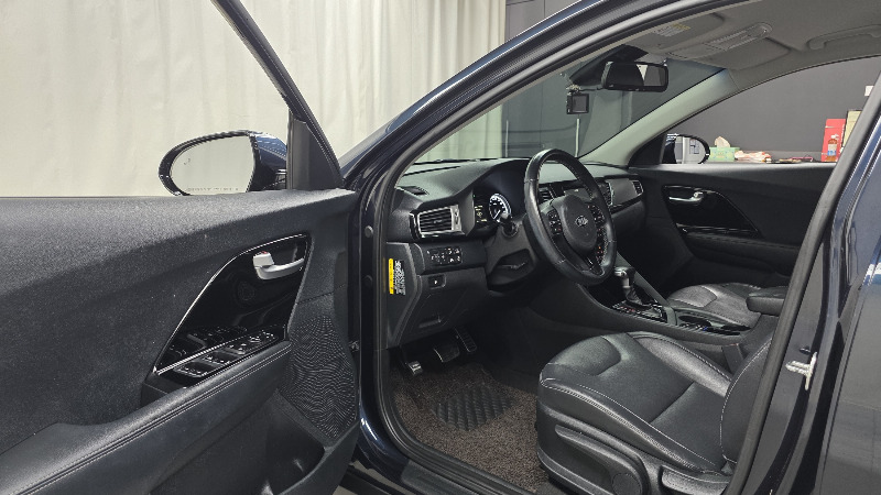 car KIA Niro id60909 photo #10