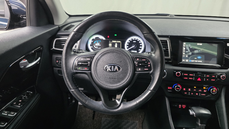 car KIA Niro id60909 photo #13