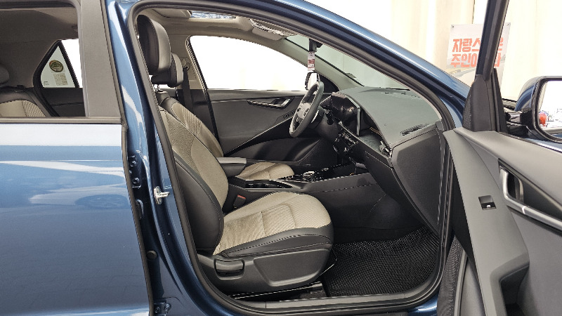 car KIA Niro id60937 photo #11