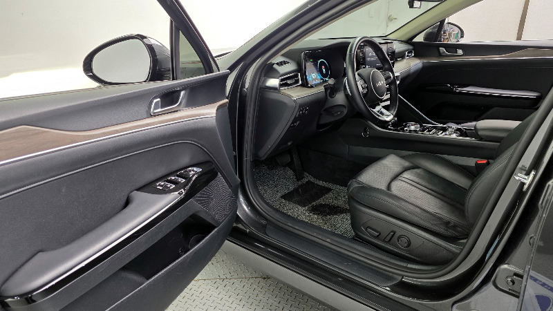 car KIA K5 id60944 photo #10