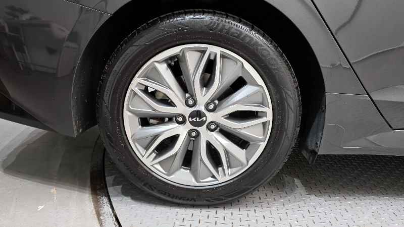 car KIA K5 id60944 photo #5