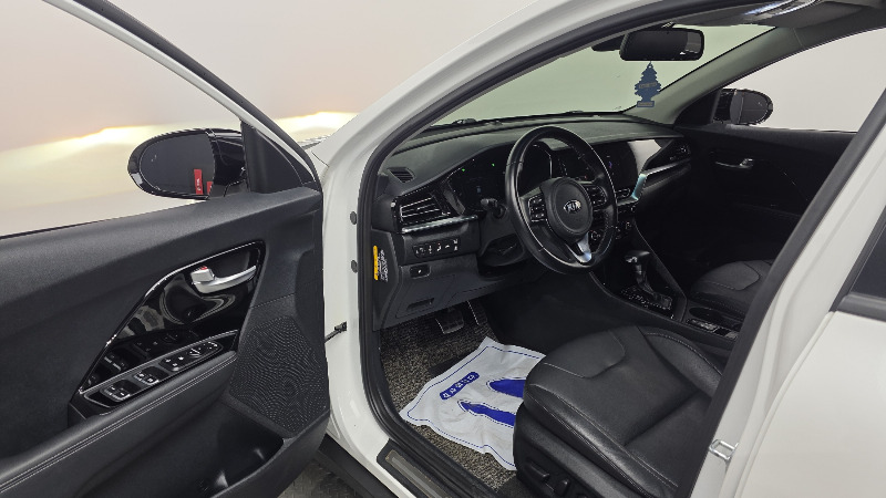 car KIA Niro id60948 photo #10