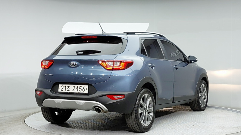 car KIA Stonic id61032 photo #2