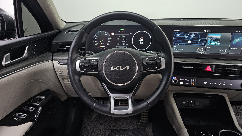 car KIA K5 id61053 photo #13