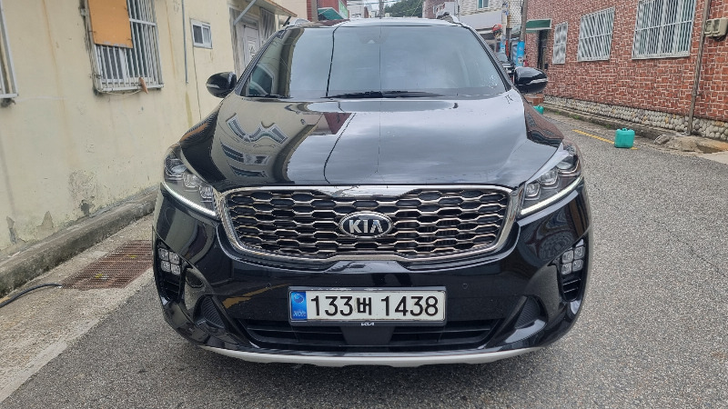 car KIA Sorento id61108 main photo