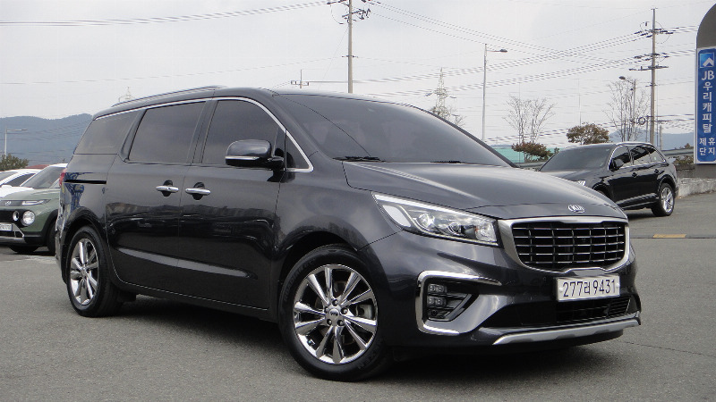 car KIA Carnival id61115 main photo