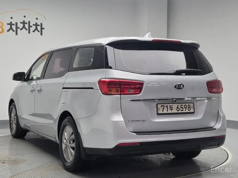 car KIA Carnival id61148 photo #2