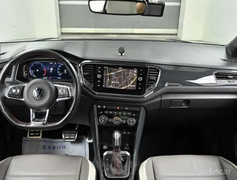 car Volkswagen T-Roc id61166 photo #7