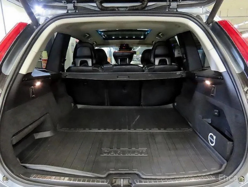 car Volvo XC90 id61192 photo #16