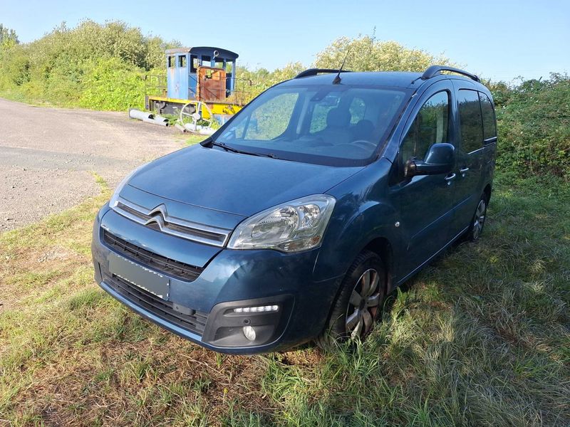 car Citroën Berlingo id61401 main photo