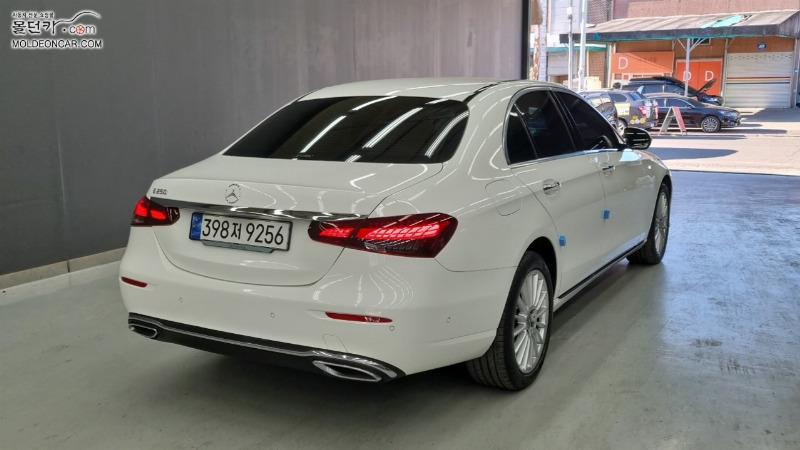 car Mercedes Benz E Class id61585 photo #2