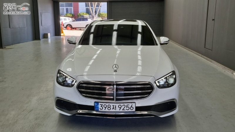 car Mercedes Benz E Class id61585 photo #3