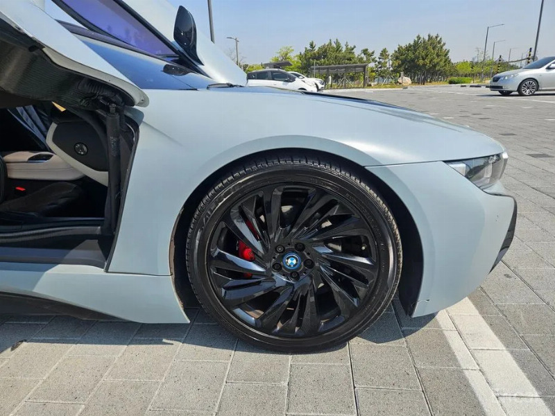 car BMW i8 id61680 photo #10