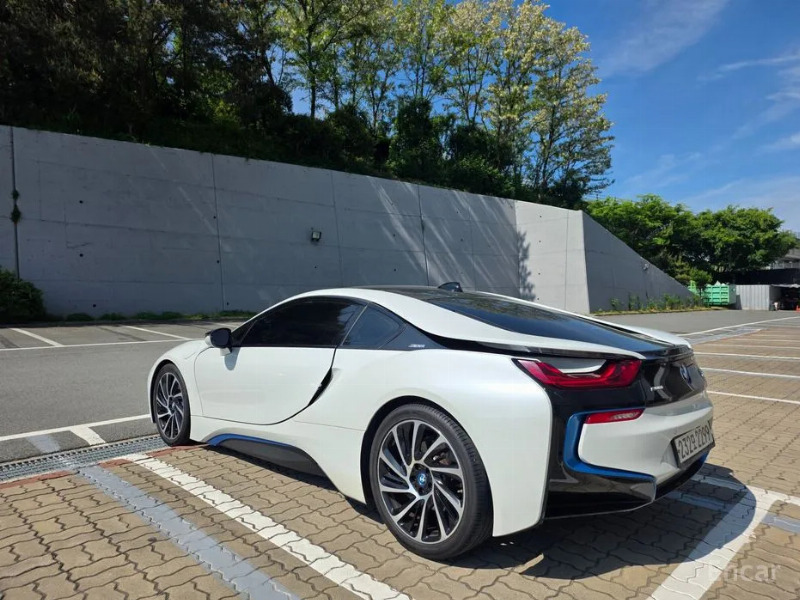 car BMW i8 id61681 photo #2