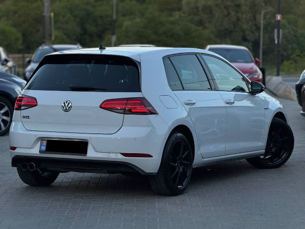 car Volkswagen Golf id61734 photo #2