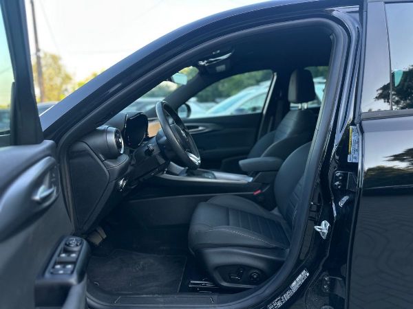 car Alfa Romeo Stelvio id61735 photo #5