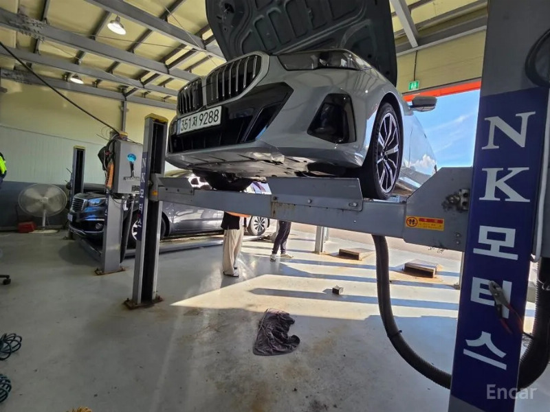 car BMW 5 Series id61785 main photo