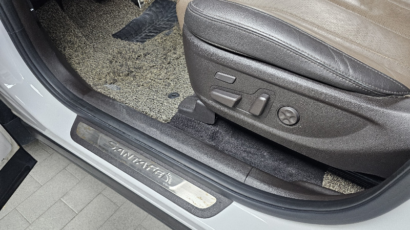 car Hyundai Santa FE id61847 photo #33