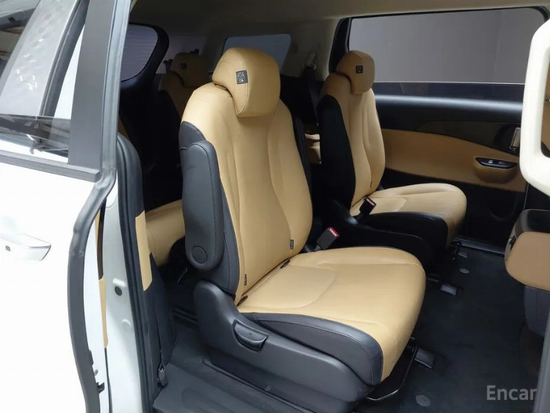 car KIA Carnival id61873 photo #11
