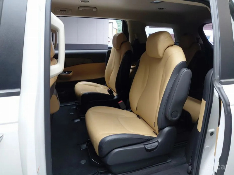 car KIA Carnival id61873 photo #12