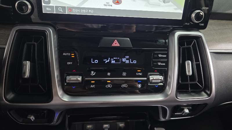 car KIA Sorento id62035 photo #32