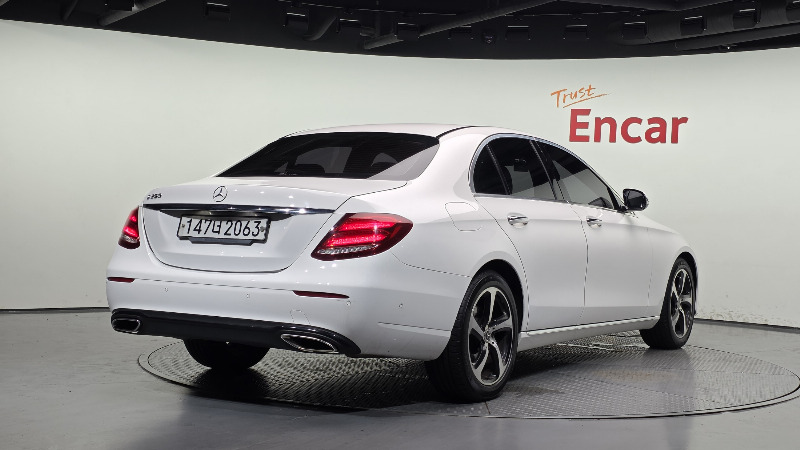 car Mercedes Benz E Class id62133 photo #2