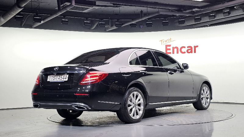car Mercedes Benz E Class id62136 photo #2