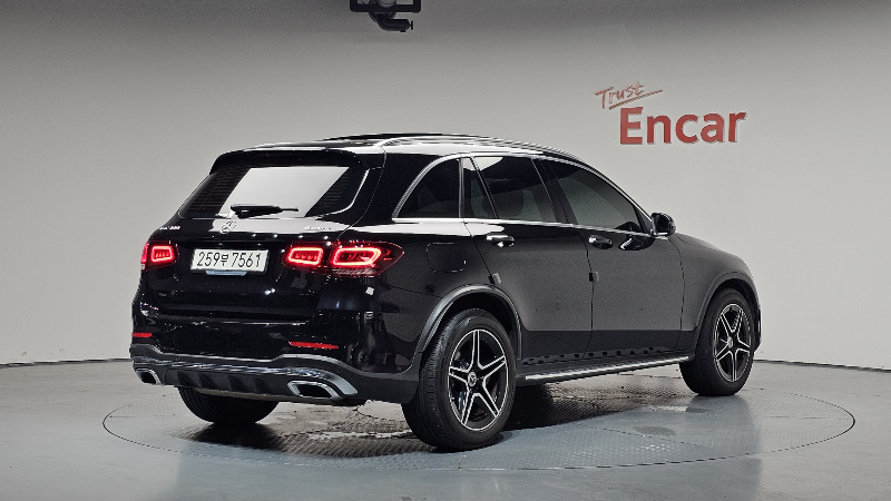 car Mercedes Benz GLC id62162 photo #2